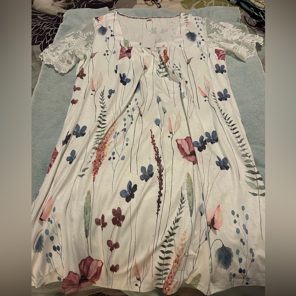 Exclusive Dress, NWT, size L